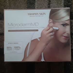 Trophy skin Microdermabrasion system